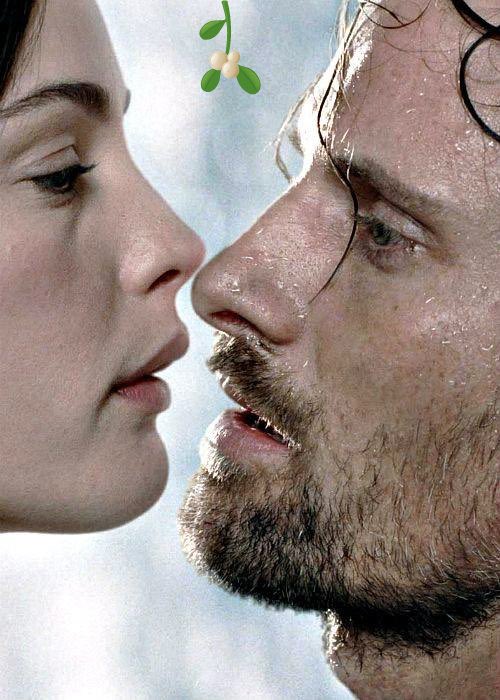 WickedArwen's tweet photo. Meet me under the mistletoe. https://t.co/T3o4kUFrGn