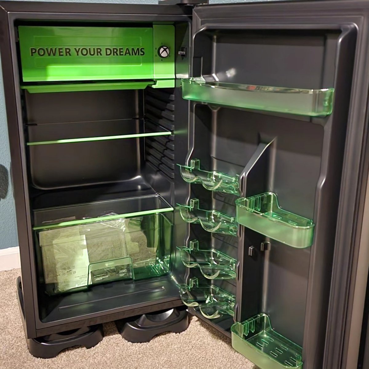 @cthulithid always supporting what a #fangirl I am for #xbox 💚

I can't wait to get a house to put this in a game room! For now, #xboxfridge #XboxSeriesX lives in the office 😍

#PowerYourDreams of chilling cold ones 🧊