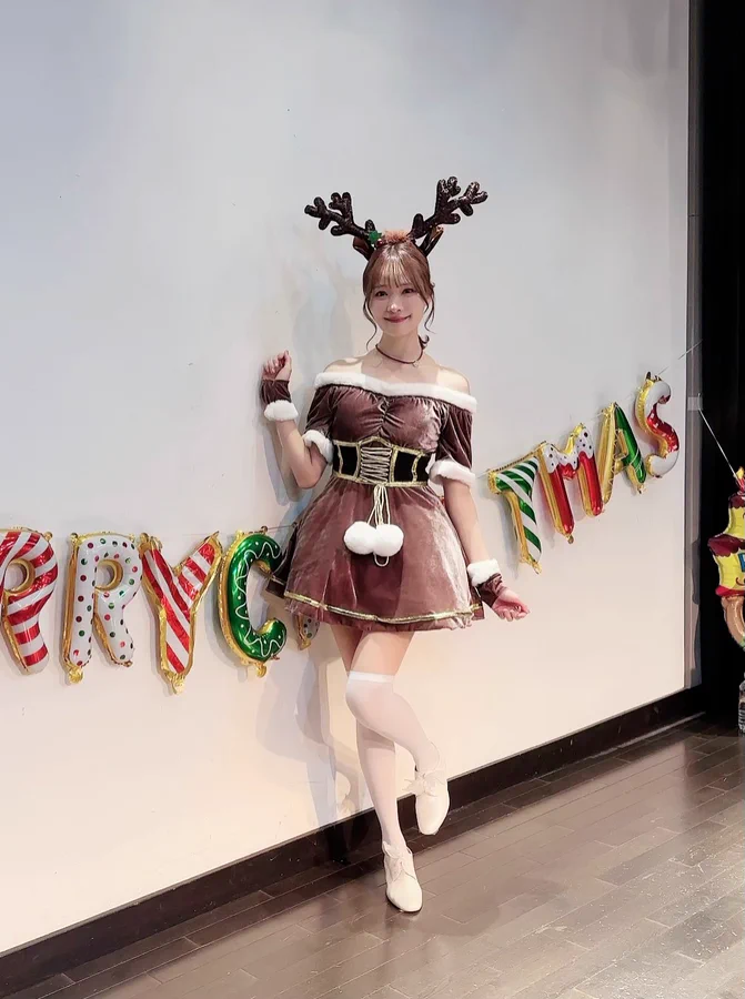Asian girl Christmas costume