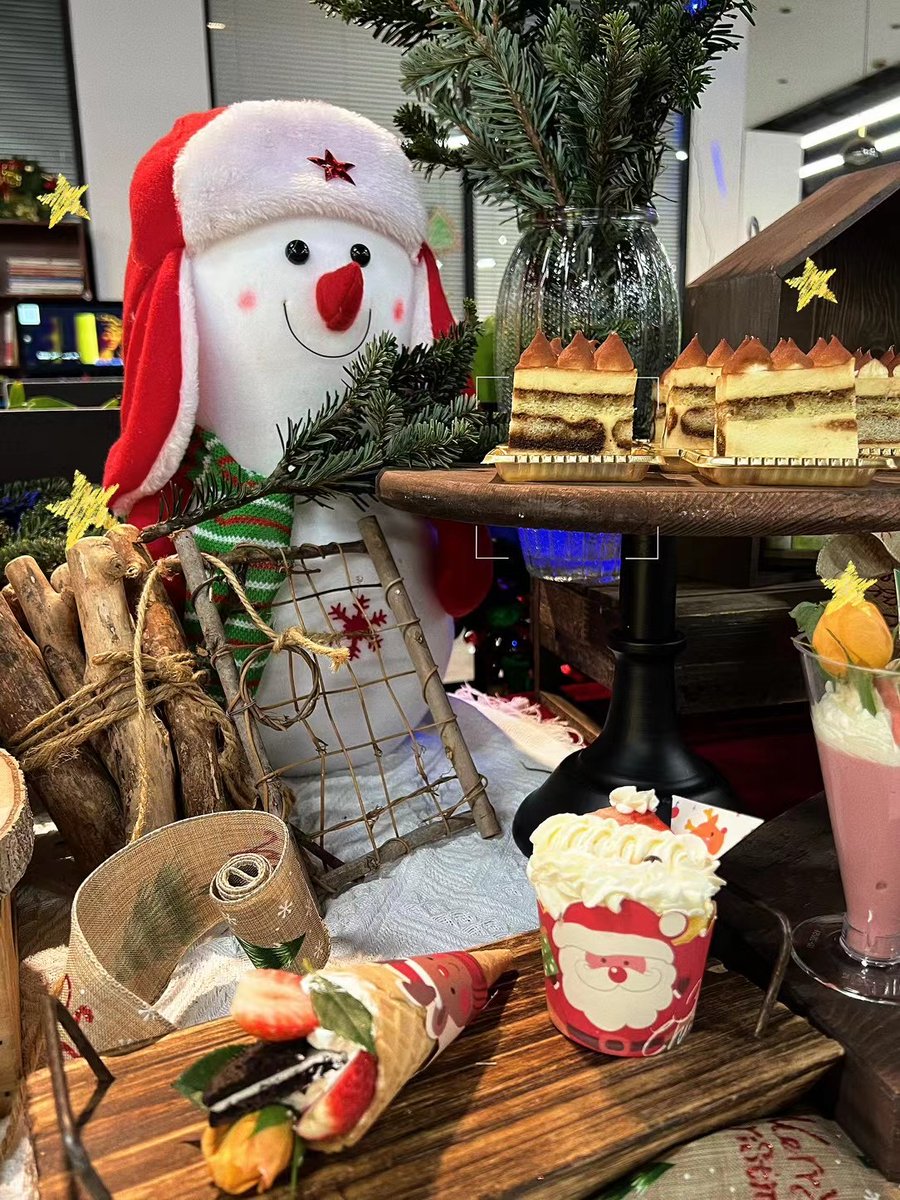 3erapid's tweet image. On Christmas Eve, we held a Christmas event! It&apos;s so happy!