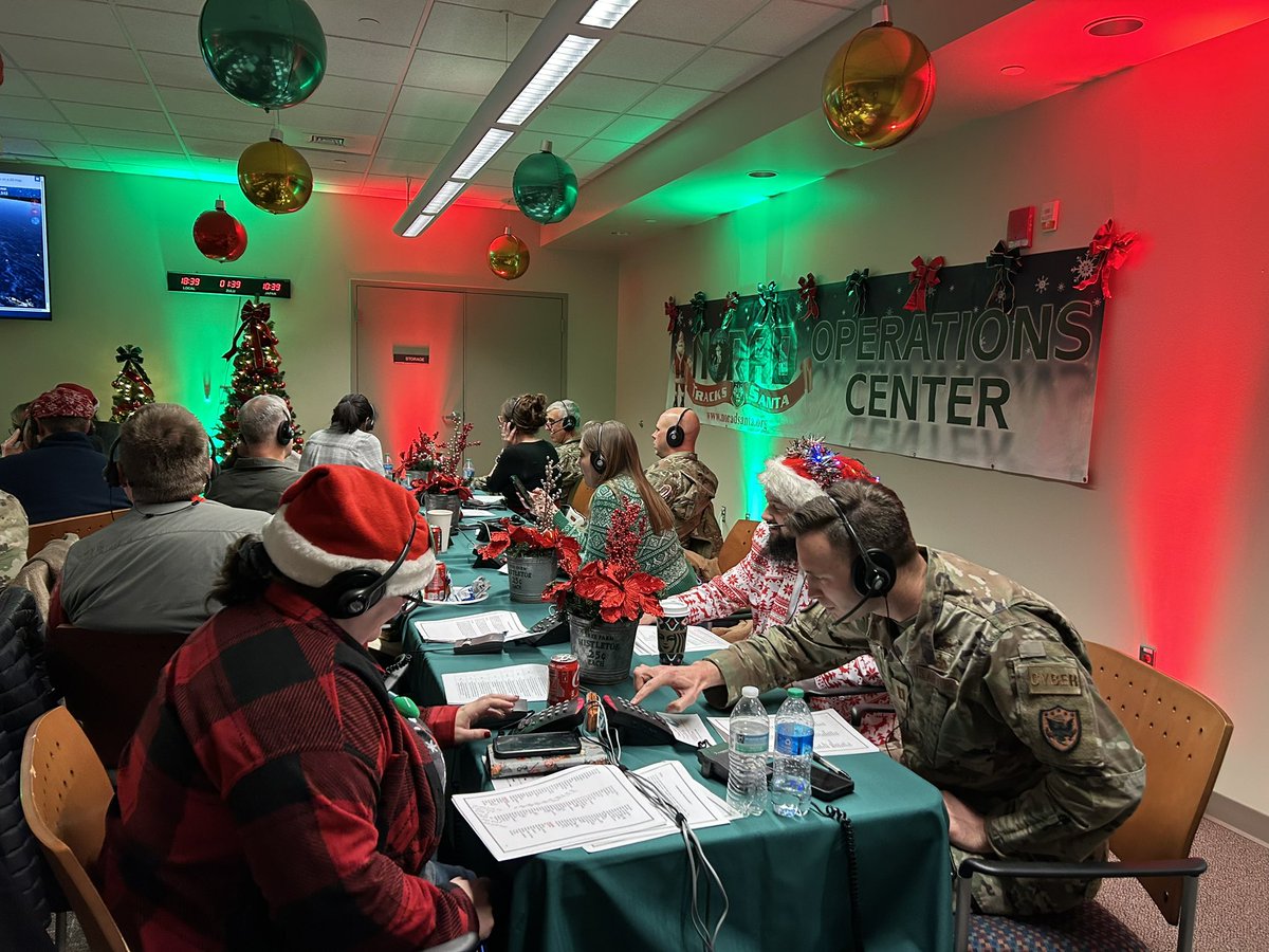 NORAD Tracks Santa tweet media