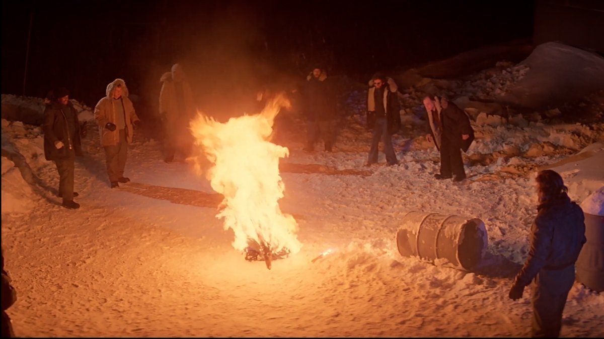 FANGORIA's tweet image. 🎄Happy holidays! 🔥🪵🔥Get cozy with THE THING Yule Log and watch George Bennings burn during your holiday festivities.

Watch now: youtu.be/VVPsmSrSaVk