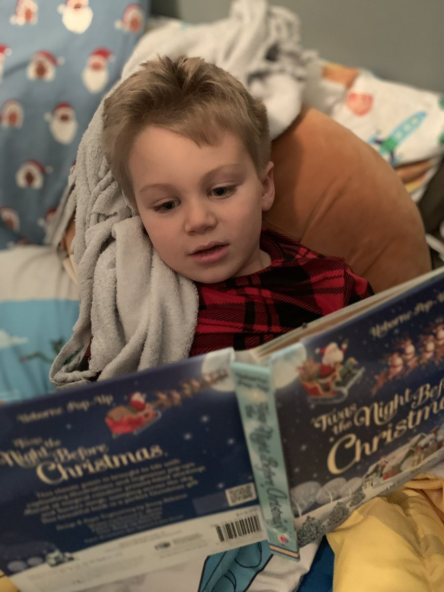 MadisonPlaceLib's tweet photo. 🎄‘Twas the night before Christmas and this #KinderMD reader enjoyed a Christmas favorite before he closed his eyes for a long winter’s nap. 🎅🏼 @MadisonPlaceK5 Winter Break BINGO ❄️ #MavericksAreReaders https://t.co/zIdXTC3bGC