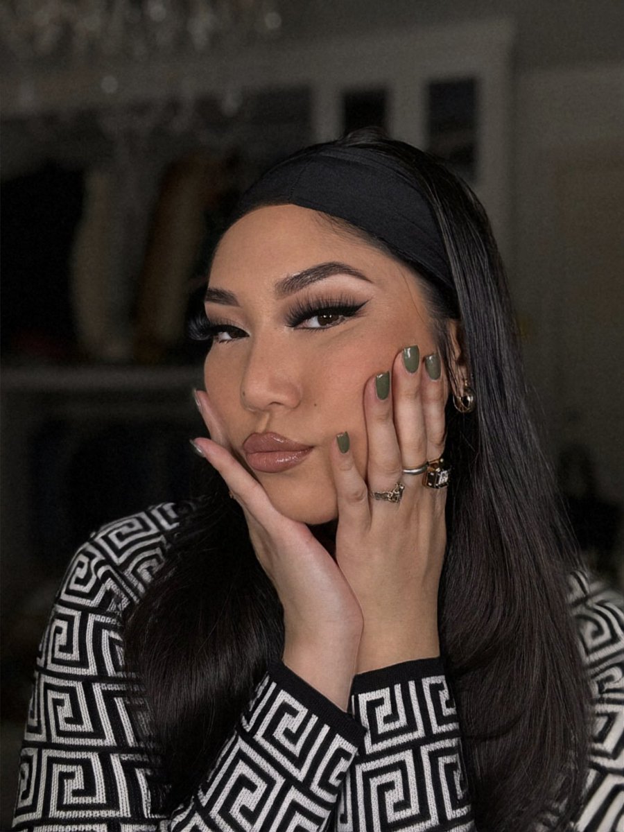 _ViBabe's tweet image. Squeezing in pics before going out&amp;gt;