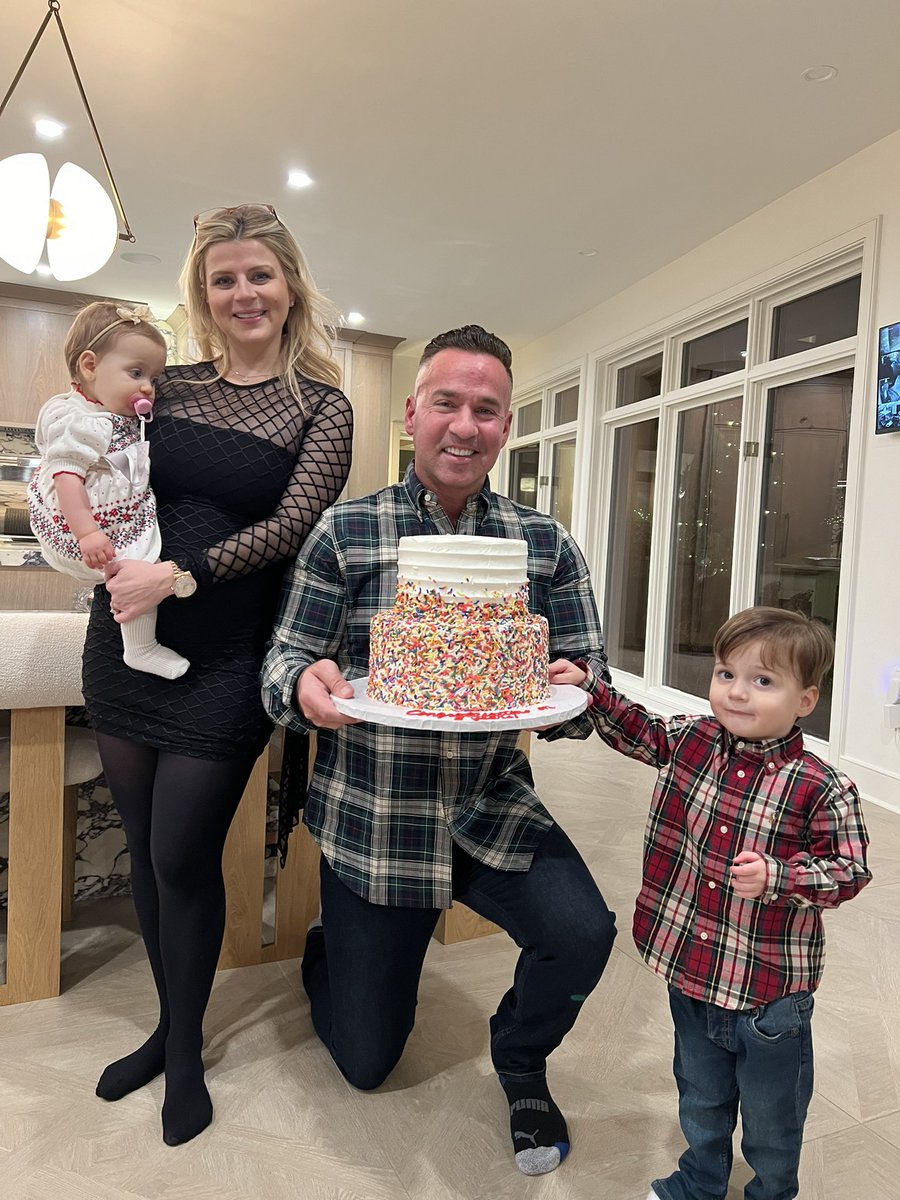 ItsTheSituation's tweet image. I’m 8 Years clean and sober today 🤌🏼 The Comeback is always greater than the setback  🎁