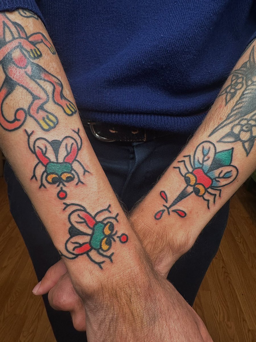 zanegreyx's tweet photo. some tattoos! 
if you’re in portland and wanna get somethin done just shoot me a message on instagram @zanegreytattoo 🥰🥰🥰🥰 https://t.co/8f2DkaT9H0