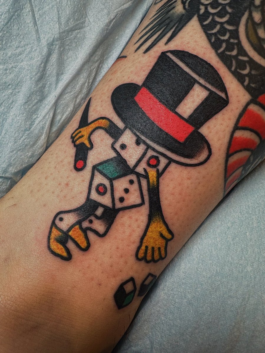 zanegreyx's tweet photo. some tattoos! 
if you’re in portland and wanna get somethin done just shoot me a message on instagram @zanegreytattoo 🥰🥰🥰🥰 https://t.co/8f2DkaT9H0