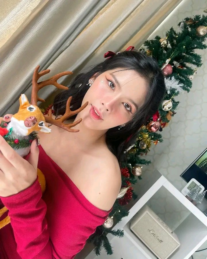 pakcaewy's tweet photo. Merry Christmas ⛄🎄 #เกรทกานต์ https://t.co/EL4CtgaomX