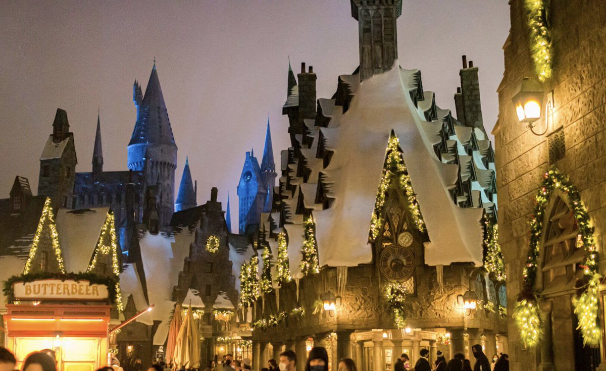 HPotterUniverse's tweet image. It’s the most wonderful time of the year!