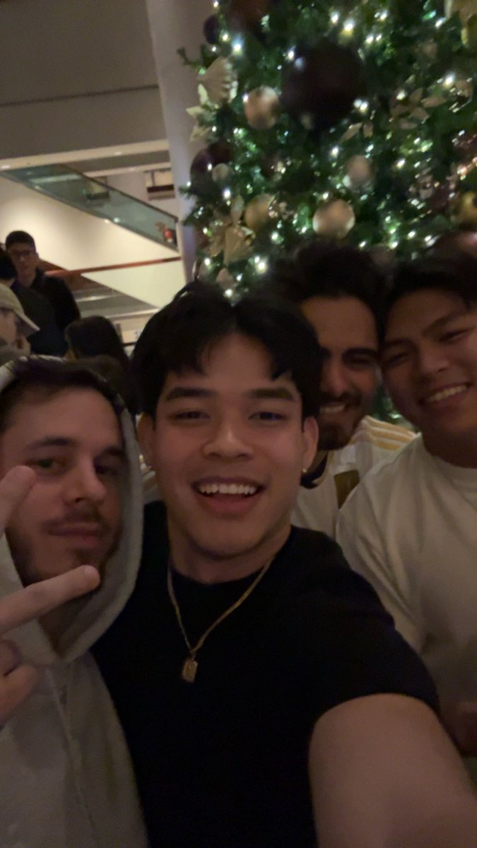 Merry chrysler eve yall ♥️