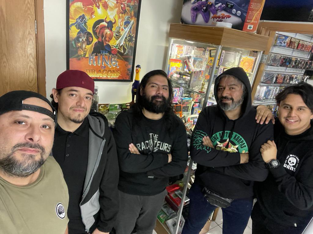 De parte de todo el equipo de Retro Play Shop les deseamos una feliz navidad🎄🎄🎄🎅🏼🎅🏼🎅🏼🪅🪅🪅