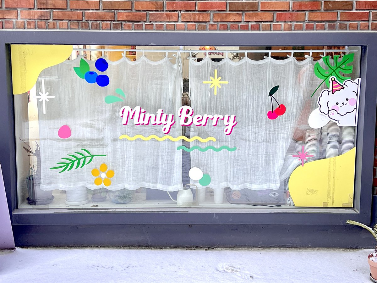 .  · *
˚ . 𝒀𝒆𝒍𝒍𝒊𝒏𝒈 𝑳𝒐𝒗𝒆𝒓𝒔 𝑪𝒍𝒖𝒃, 𝟐𝟎𝟐𝟑

-

25일(월) 12:00 ~ 19:30 (마지막주문 19:00)

🩵오늘은 테이블 이용시간 1시간으로 제한됩니다.
🩷생일카페 마무리로 인하여 6시부터 정리할 예정입니다.

테이블 수가 적어 많은 분들이 이용할 수 있도록 양해 부탁드립니다💞