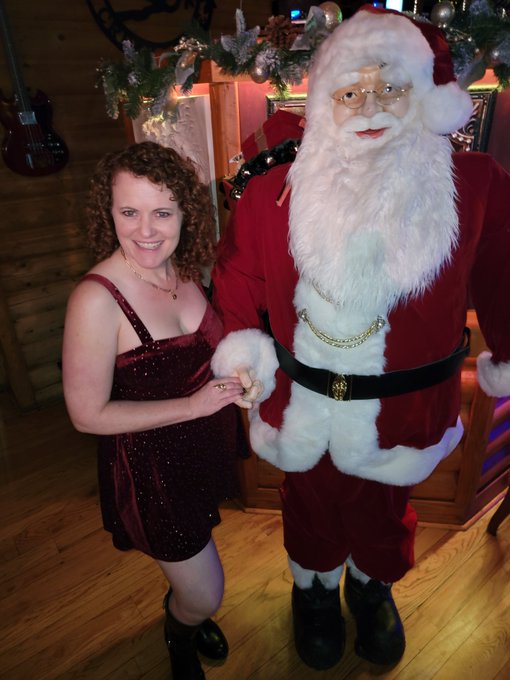 Had a great time last night celebrating my friends birthday 🎂 https://t.co/F3ifrS4Hv1<a href="/tag/party"class="tags"><span>#party</span></a><a href="/tag/redhead"class="tags"><span>#redhead</span></a><a href="/tag/wind"class="tags"><span>#wind</span></a><a href="/tag/blackout"class="tags"><span>#blackout</span></a><a href="/tag/milf"class="tags"><span>#milf</span></a><a href="/tag/littleblackdress"class="tags"><span>#littleblackdress</span></a>