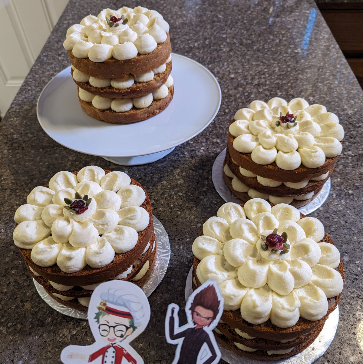 FinalKingdomXV's tweet photo. Carrot cake. Tried Hanbit Cho's recipe. Cake has cranberries, walnuts, &amp; sunflower seeds. #BakingAssistantPocketIgnis #BakingAssistantTreyClover #nofilter #carrotcake https://t.co/9ZL12ZHlDi