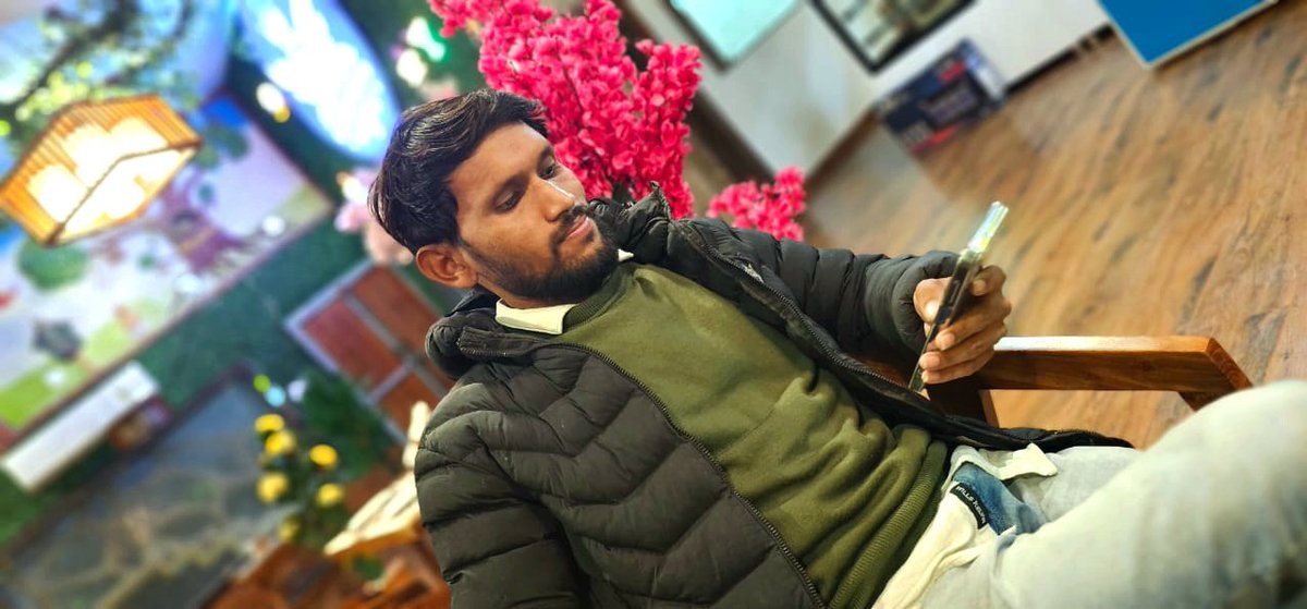 AshishPandeAap's tweet photo. ବଲାଙ୍ଗିର ସ୍ତିତ RR CAFE ରେ କିଛି ମୁହୂର୍ତ୍ତ .
#BalangirRRCafe #RRCAFE #AshishPande https://t.co/LlZfEi6058