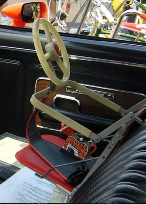 Random but this was one of the 1st car seats lol . https://t.co/5aNcR6rG4F