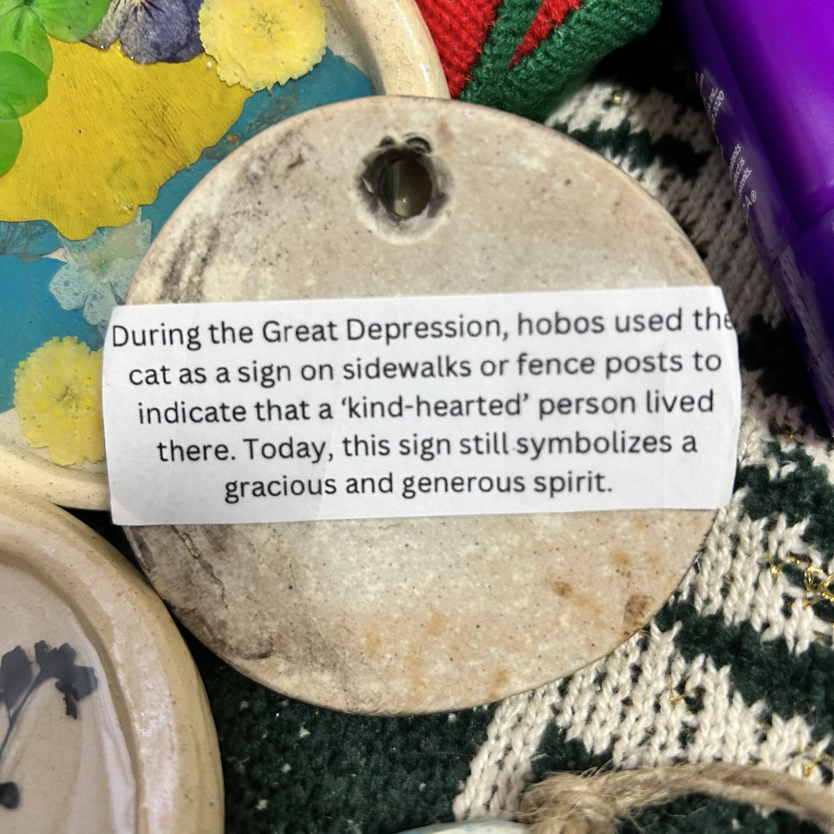 🎄🎄Beauty + her Books 🎄🎄 tweet media