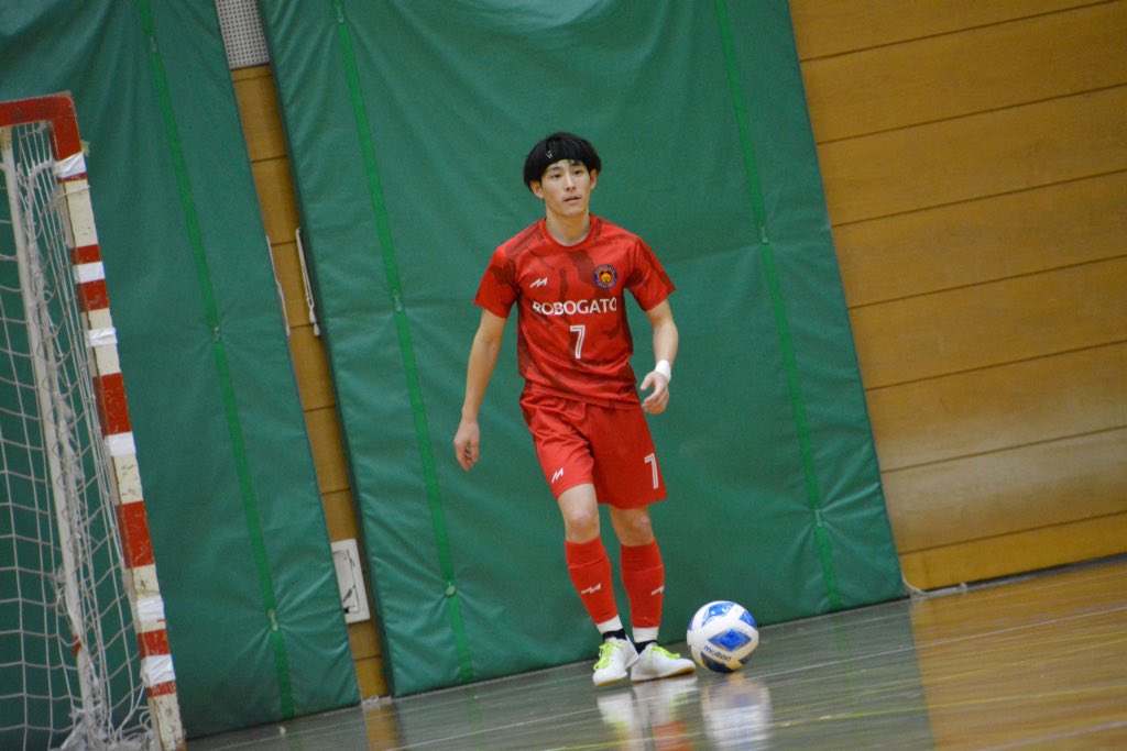 robogato2003's tweet photo. 今年も兄弟対決を制し準優勝という結果になり、全日本フットサル選手権東海大会の切符を手に入れました！
応援ありがとうございました！

1月21•22日に開催される東海大会の日程が分かり次第報告させて頂いきます！

#ロボガト
#ROBOGATO
#mosh
#moshtokyo https://t.co/HHPfujzRIz