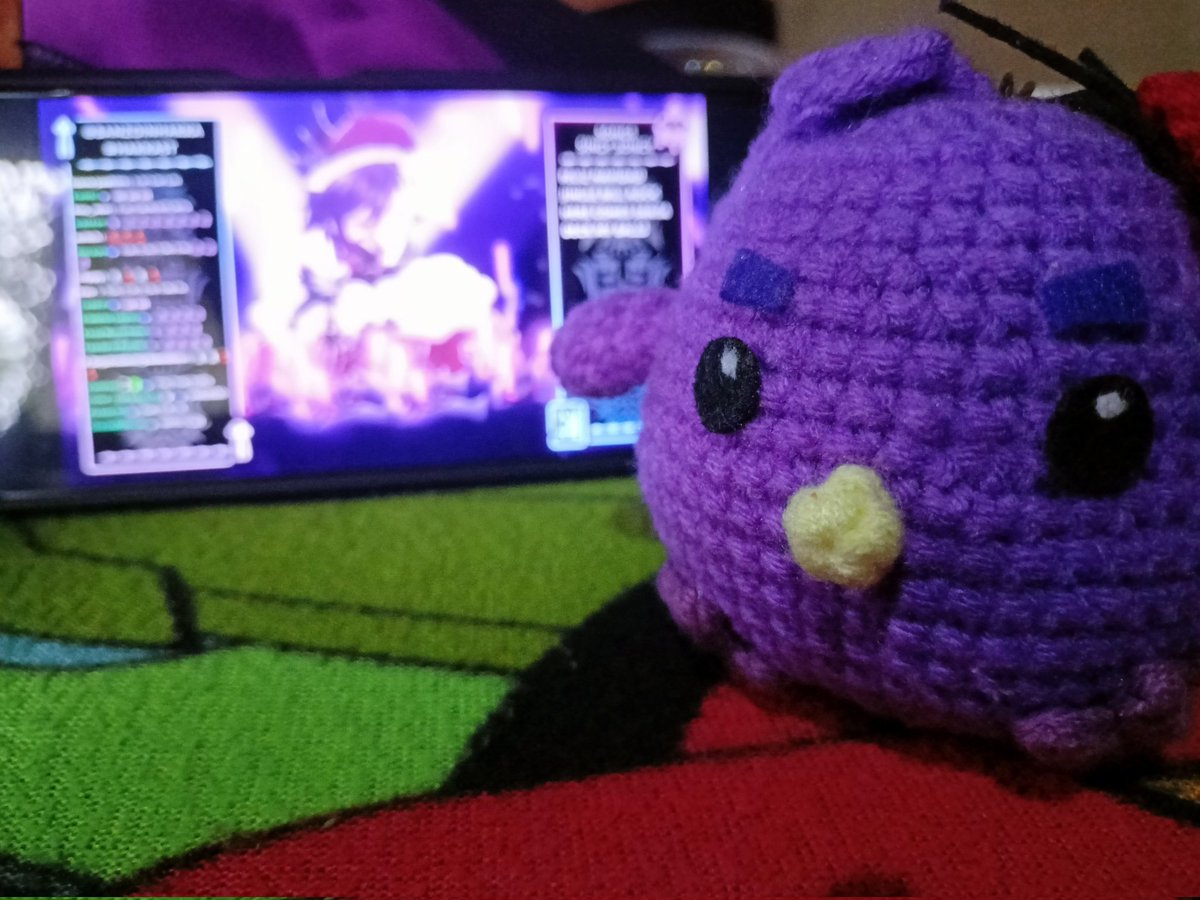 ushiijiji's tweet photo. Watching the Christmas Karaoke stream with this chonk
#HakHakHak #Hakkmas https://t.co/LfKsx450fn
