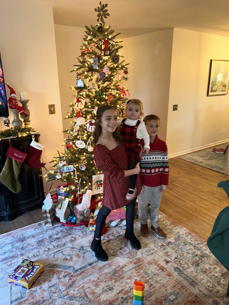 Daniel Carney tweet media