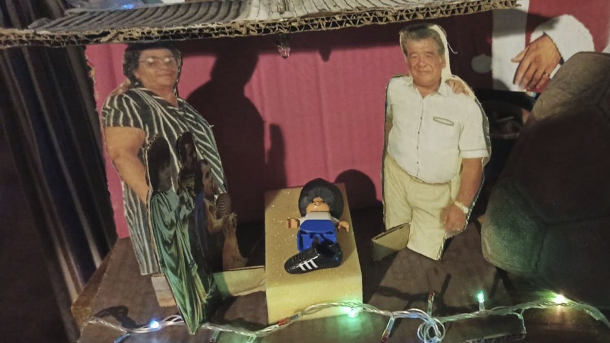 Diego10Querido's tweet photo. Pesebre maradoneano. https://t.co/gidl8kIx9U