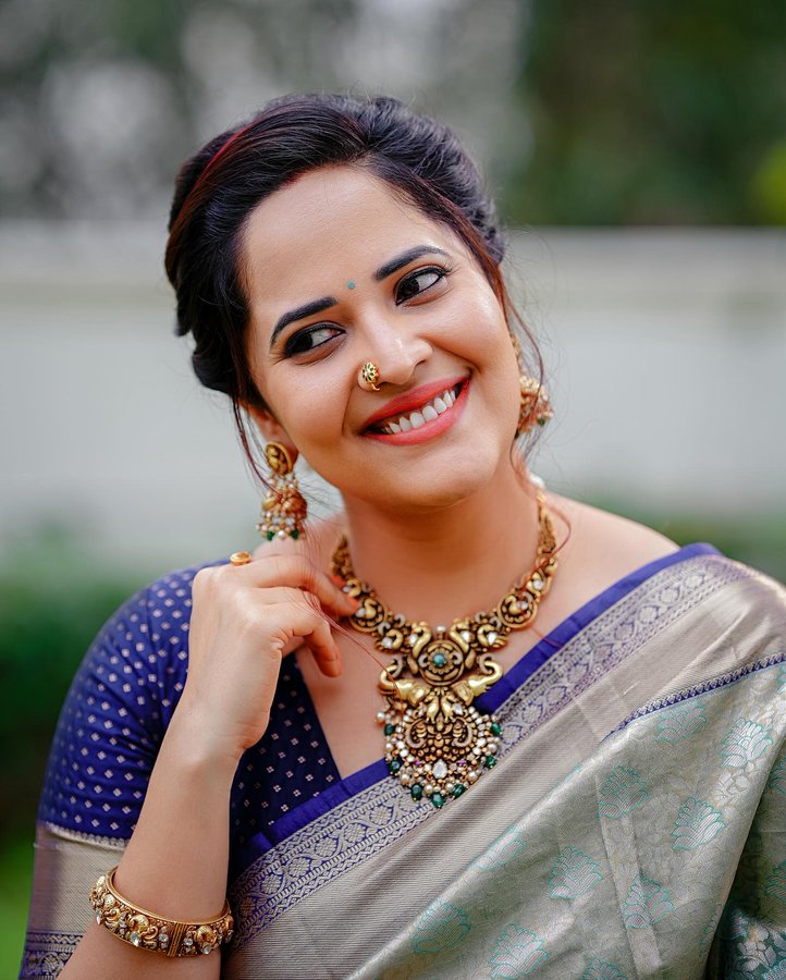 GCKlC_iaoAAVKQ0?format=jpg&name=900x900