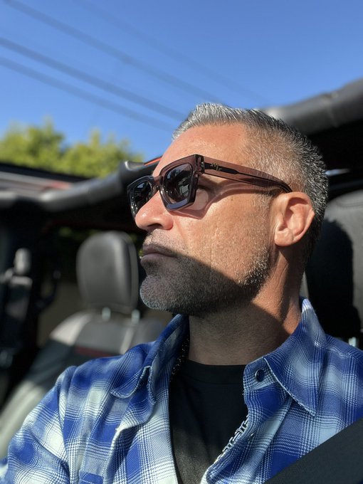 Stay at home son ISO a go to work girl friend. 😁 https://t.co/Dj47CWa2t2<a href="/tag/studshit"class="tags"><span>#studshit</span></a>