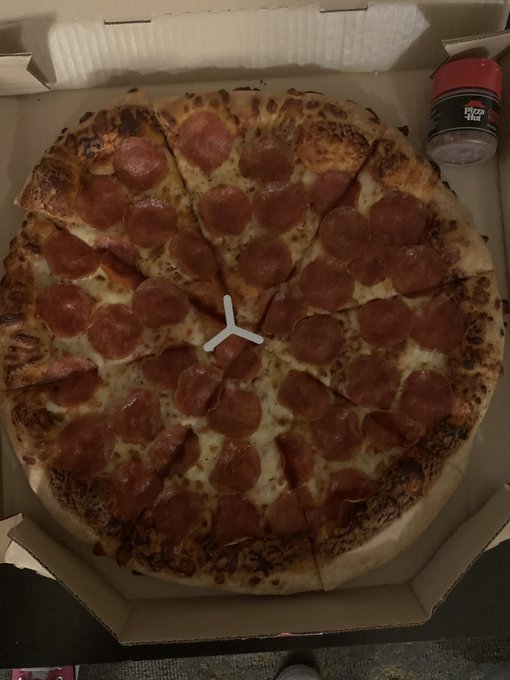 A whole pepperoni and cheese pizza just for me! https://t.co/n4inDbsDWQ<a href="/tag/mvsales"class="tags"><span>#mvsales</span></a>