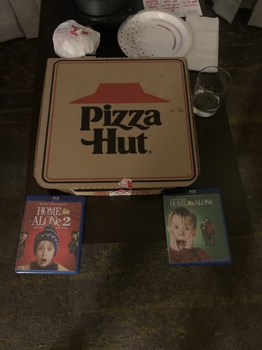 A whole pepperoni and cheese pizza just for me! https://t.co/n4inDbsDWQ<a href="/tag/mvsales"class="tags"><span>#mvsales</span></a>