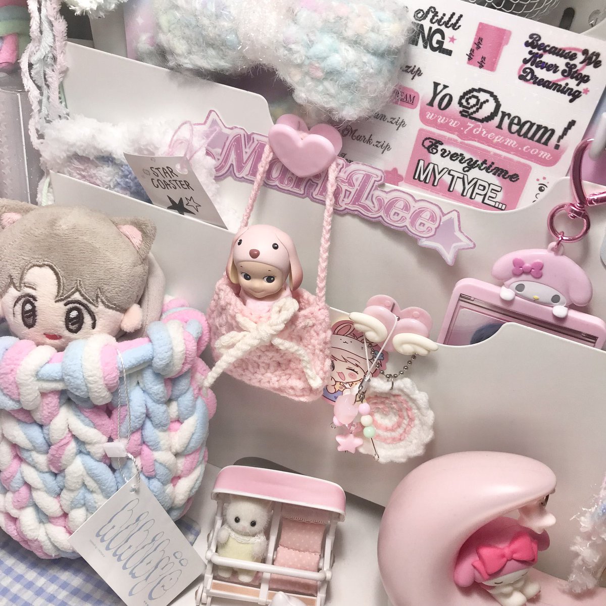 .　 + 　　　   ˚    ♡   .
　　　  　　　　　　　　　　  　　　　　　
 ♡   　  　   + 　　　　　   　  ˚  
 　 　　　  · 　　  　　♡ 　 *