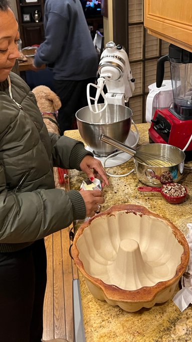 Watch Tarek Ali Ellis's leaked NSFW photo on TwXstars