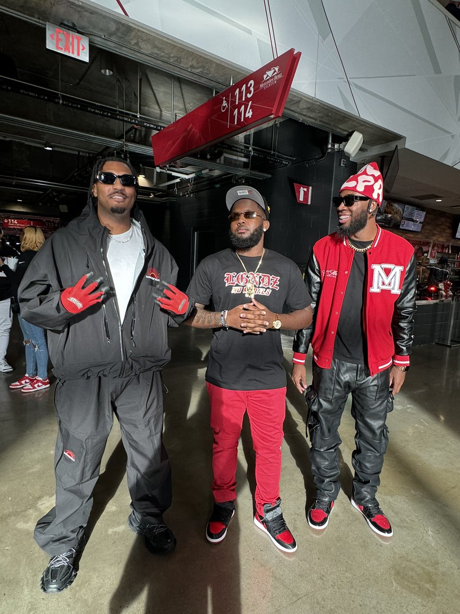 AryonMincey's tweet photo. digging my 🅿️. https://t.co/vxnzlsiI5s
