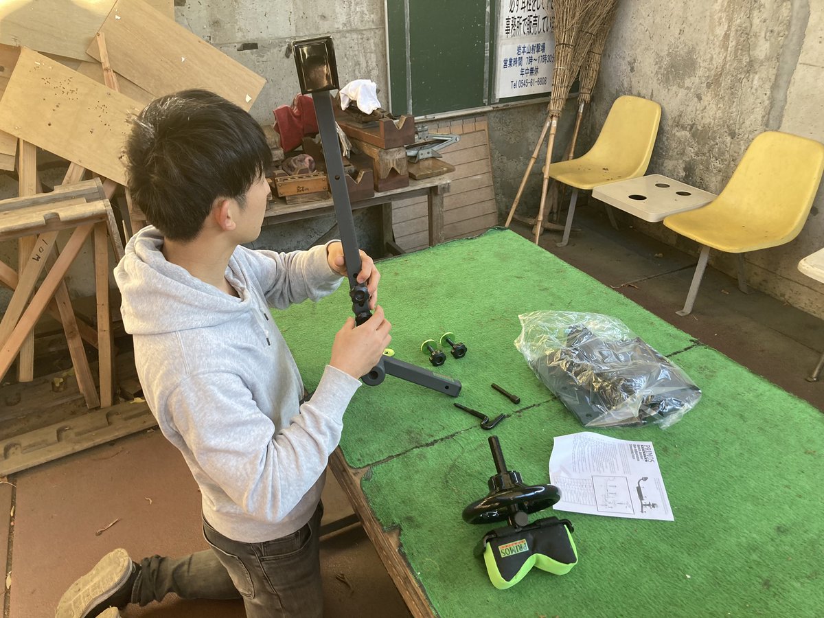 kanjikei_'s tweet photo. スコープ調整にきました!
レストを使用するとスコープ調整が楽です。
こんなちゃんとしたレストじゃなくても良いけど。
#射撃 #Abolt https://t.co/SHyFcno1iS