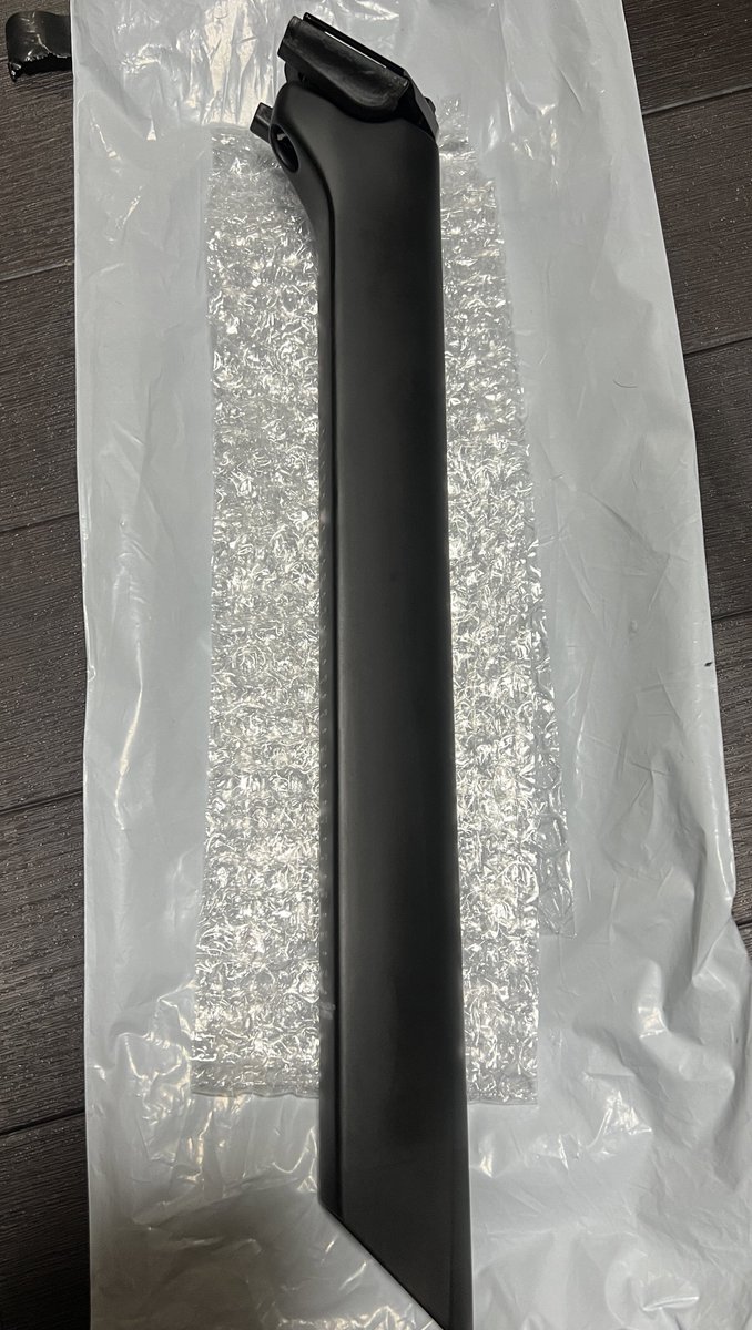 中華ブランドHylix製FACTOR OSTRO VAM用軽量シートポスト着弾、ほぼ