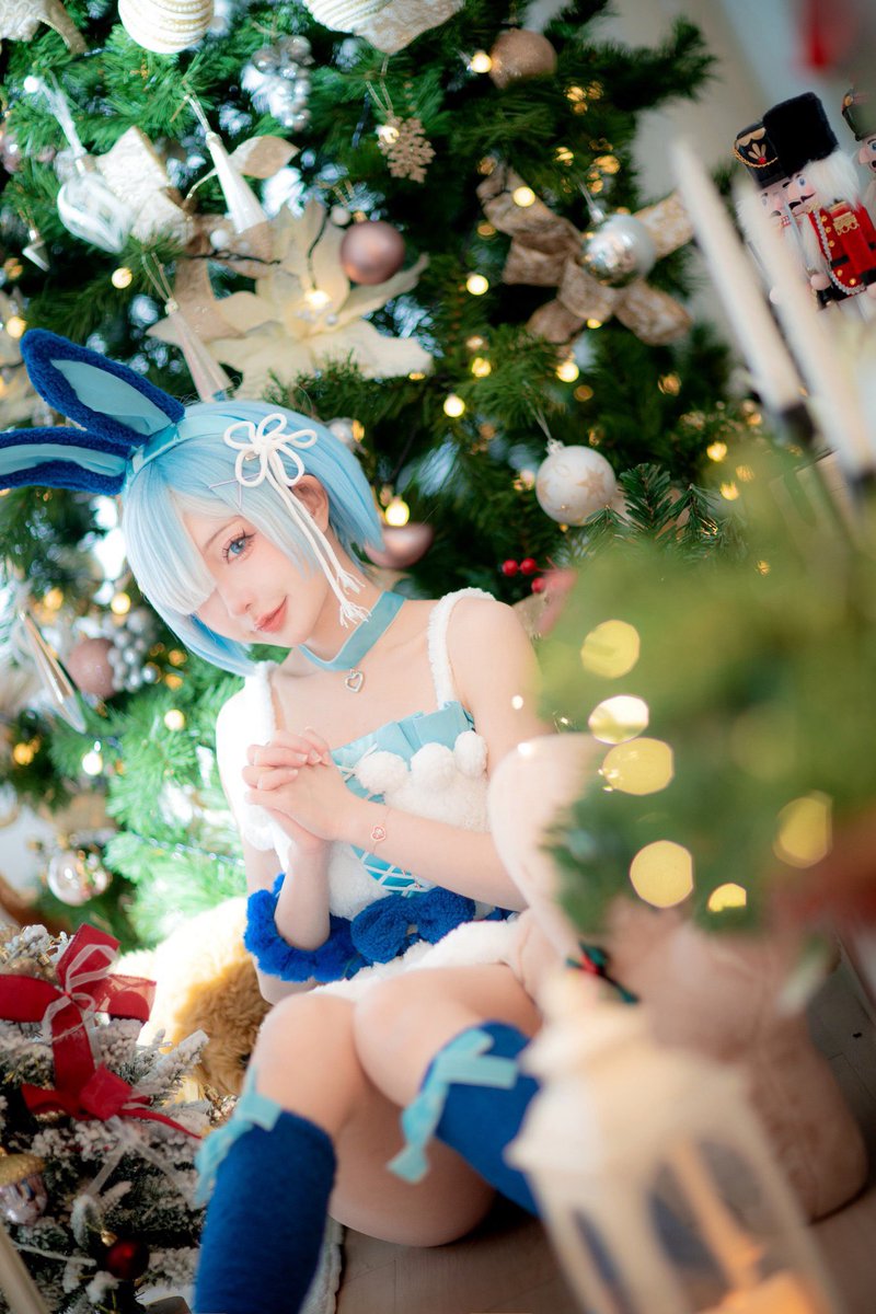 聖誕快樂第一彈🩵
Merry Christmas 
#雷姆 https://t.co/Y5q5YfzsPM