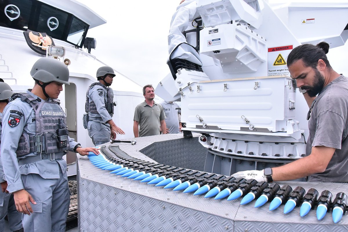 Jatosint's tweet photo. 24/12/2023
Firepower upgrade:
Indonesian Coast Guard #Bakamla testing their new @aselsan SMASH 30mm RWS in waters around Petong Island, Batam
📸@HumasBakamlaRI https://t.co/d9avmw8Oiq