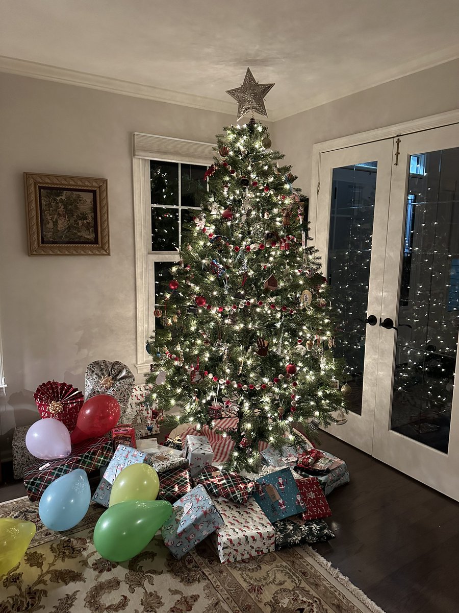 JeffSeibold's tweet photo. @notthefakeSVP Merry Christmas SVP! Tradition lives on. https://t.co/84pspexjmt