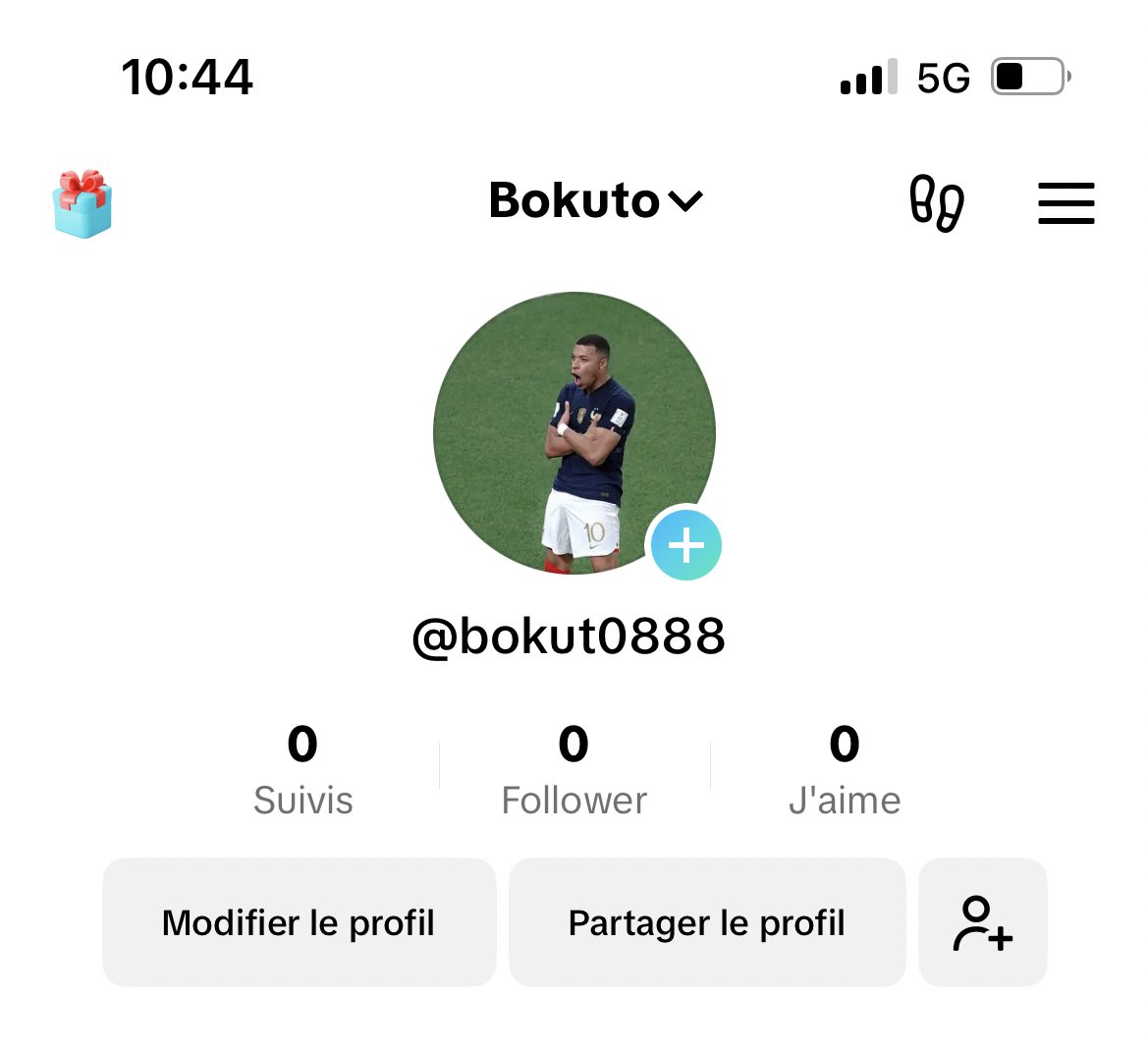 Bokut00's tweet photo. Allez on va tenter de lancer des sondages sur tiktok https://t.co/eRriykTXpE