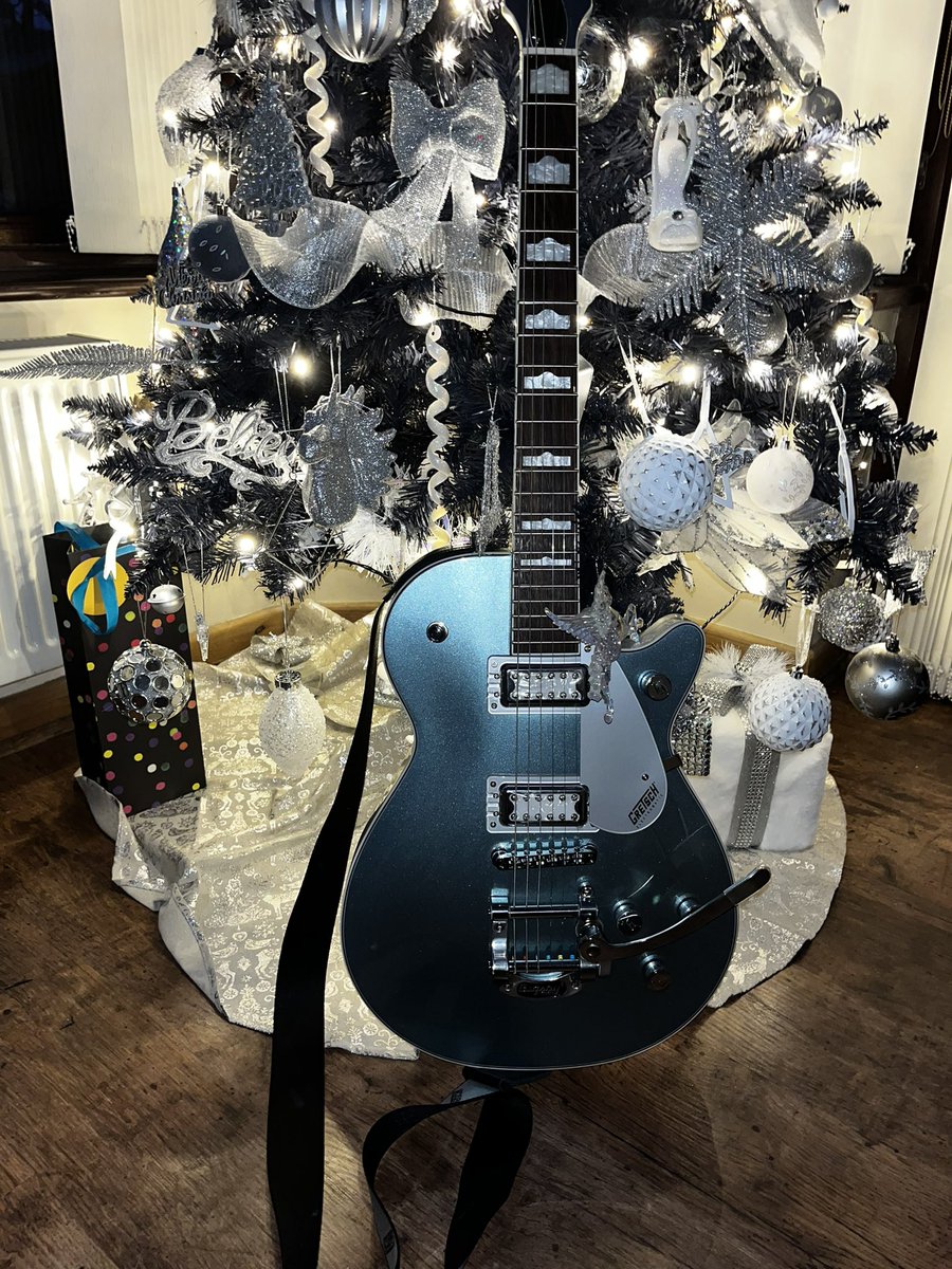 RobLord2's tweet image. All about the kids? 
No, no it’s not. Wife’s played a blinder with this. #gretsch Double Platinum Jet