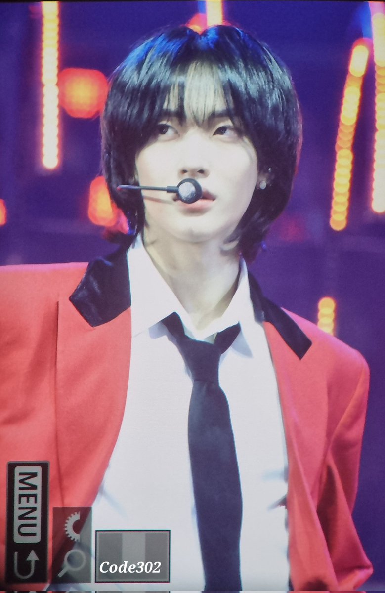 302Code's tweet image. 231225 SBS 가요대전

#RIIZE #라이즈 #원빈 #WONBIN