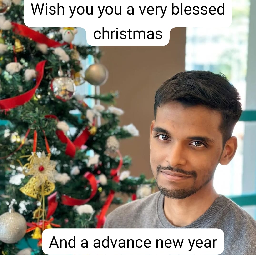 Samar20857311's tweet photo. Random kid takes over Christmas https://t.co/N5dHyIIYnA