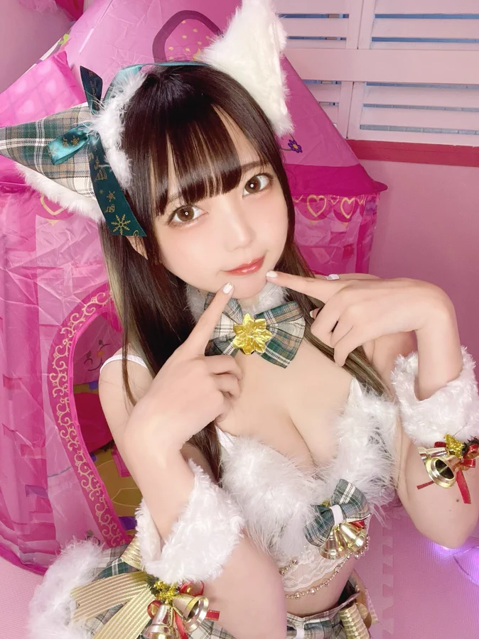 Asian girl Christmas costume