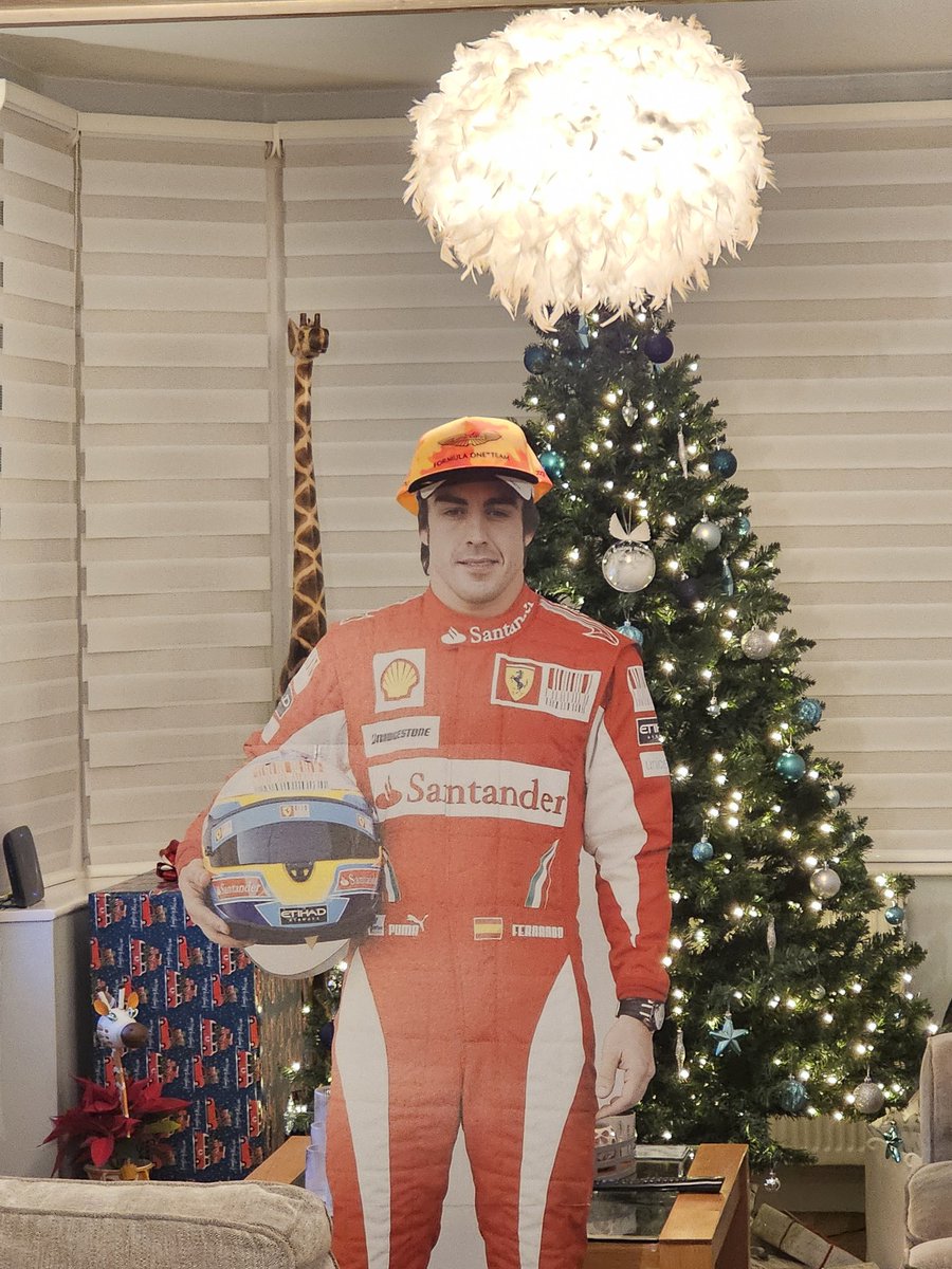 BritishPlebness's tweet photo. Merry Christmas, everyone ❤️ https://t.co/1EMmIQfi8R