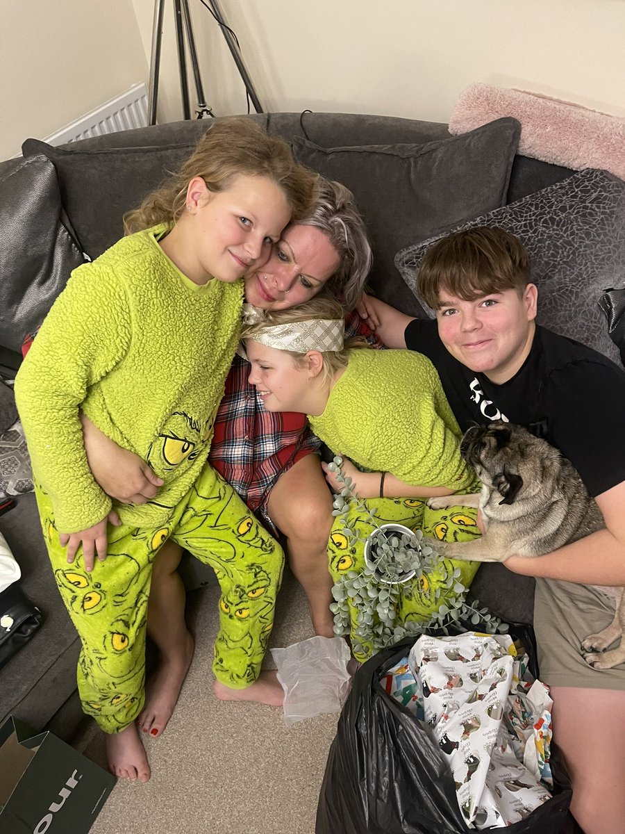 Thank you to all working today, especially <a href="/TacticalSupWing/">Tactical Supply Wing</a> <a href="/RoyalAirForce/">Royal Air Force</a> &amp; all <a href="/UHNM_NHS/">UHNM NHS Trust 🏥</a> (especially critcare <a href="/RoyalStokeED/">Royal Stoke ED UHNM</a> , who we owe everything). For us #Christmas is very #special this year.I have discovered true meaning of Christmas. #FamilyIsEverything 

<a href="/BexBeckett/">Rebecca Beckett</a>