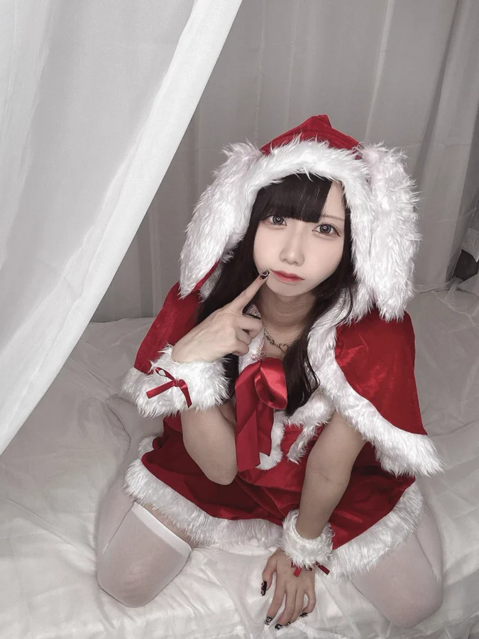Asian girl Christmas costume