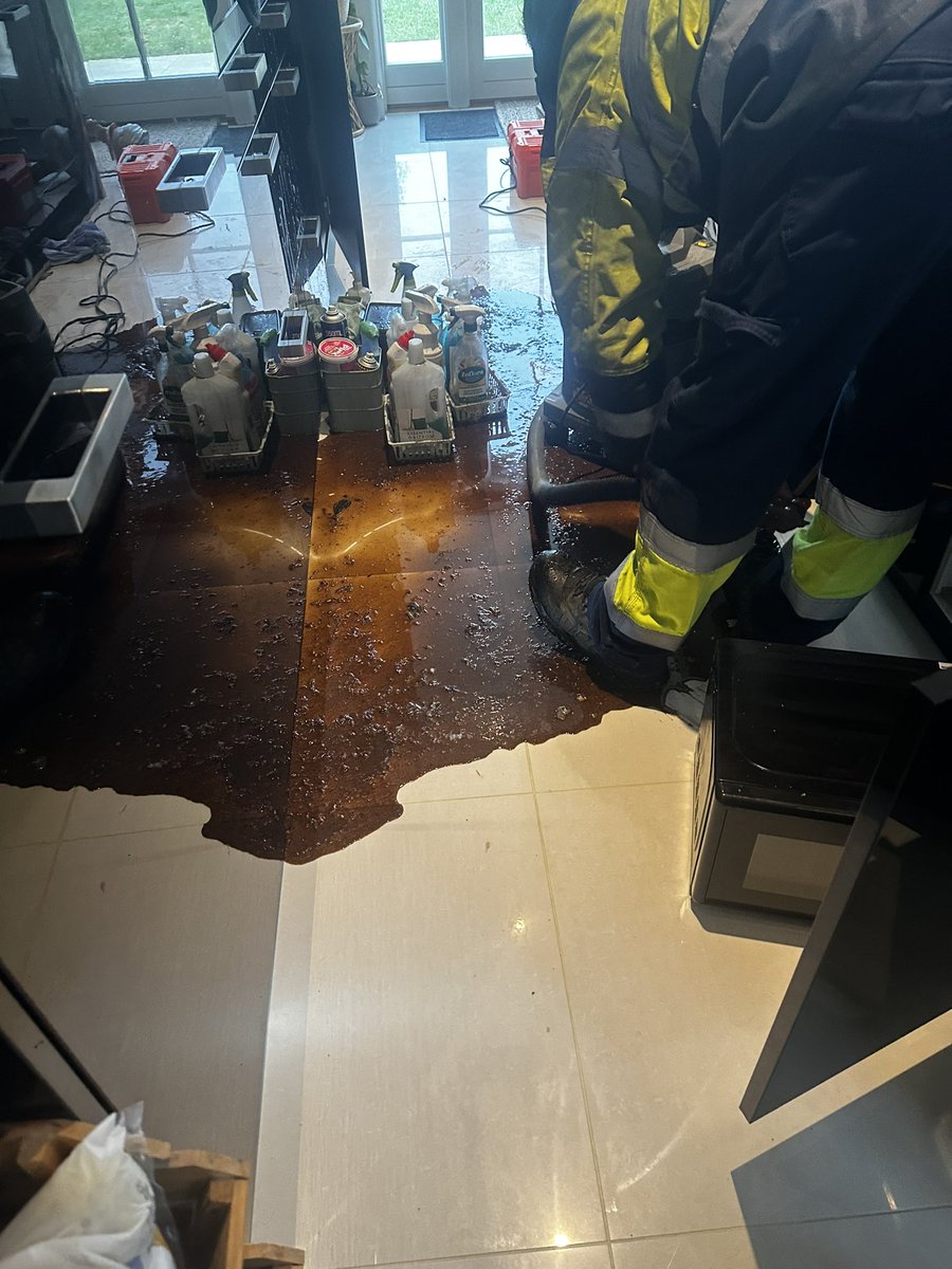 Still, the Xmas Day drainage clearance is going brilliantly. This year can seriously do one.