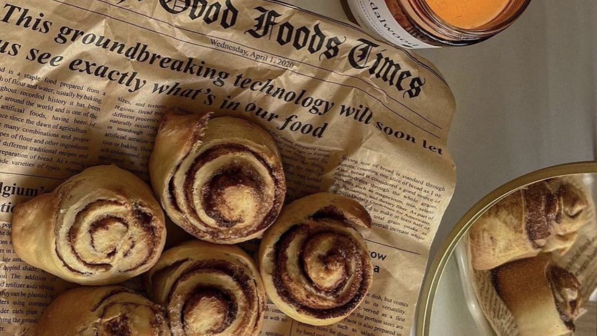 malusokay's tweet photo. fresh cinnamon rolls and coffee 💫 https://t.co/rqT2NNU2te