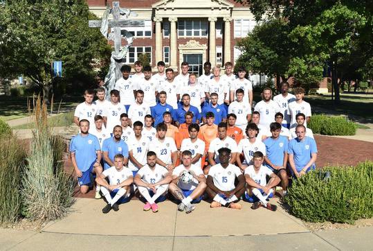 TCMenSoccer1's tweet photo. From our Men’s soccer family to yours, we would like to wish everyone a Merry Christmas and we hope you all have a happy New Year💪⚽️ https://t.co/r6UOMrnnhq