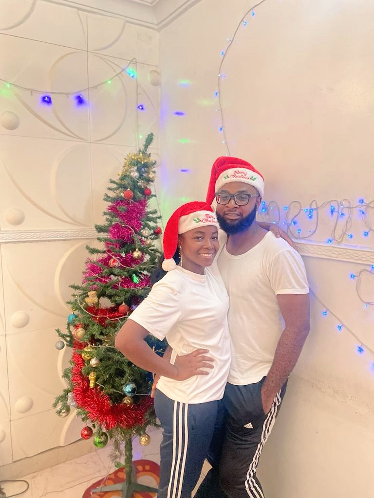 TheBasilika's tweet photo. Merry Christmas to you all, from me and mine. https://t.co/oa7000Fzqc