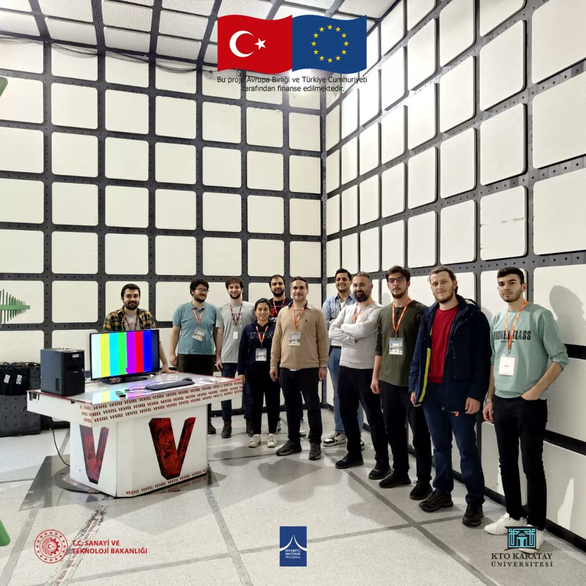 AkitekOfficial's tweet photo. AKİTEK ekibi, Akitek Yankısız Oda’nın (Anechoic Chamber) akreditasyon çalışmaları kapsamında 04-08 Aralık 2023 tarihleri arasında Vestel EMC Laboratuvarında EMC testleri eğitimi aldı. Katkılarından dolayı Vestel EMC ve Kalibrasyon ekibi çalışanlarına teşekkür ederiz. https://t.co/1EQId1pM1M